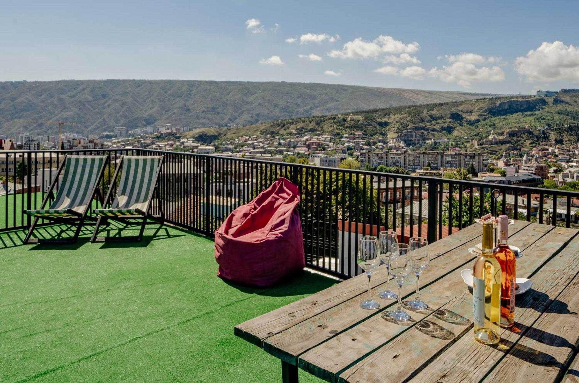 Hotel Tato & Coworking Space Tbilisi Exteriör bild