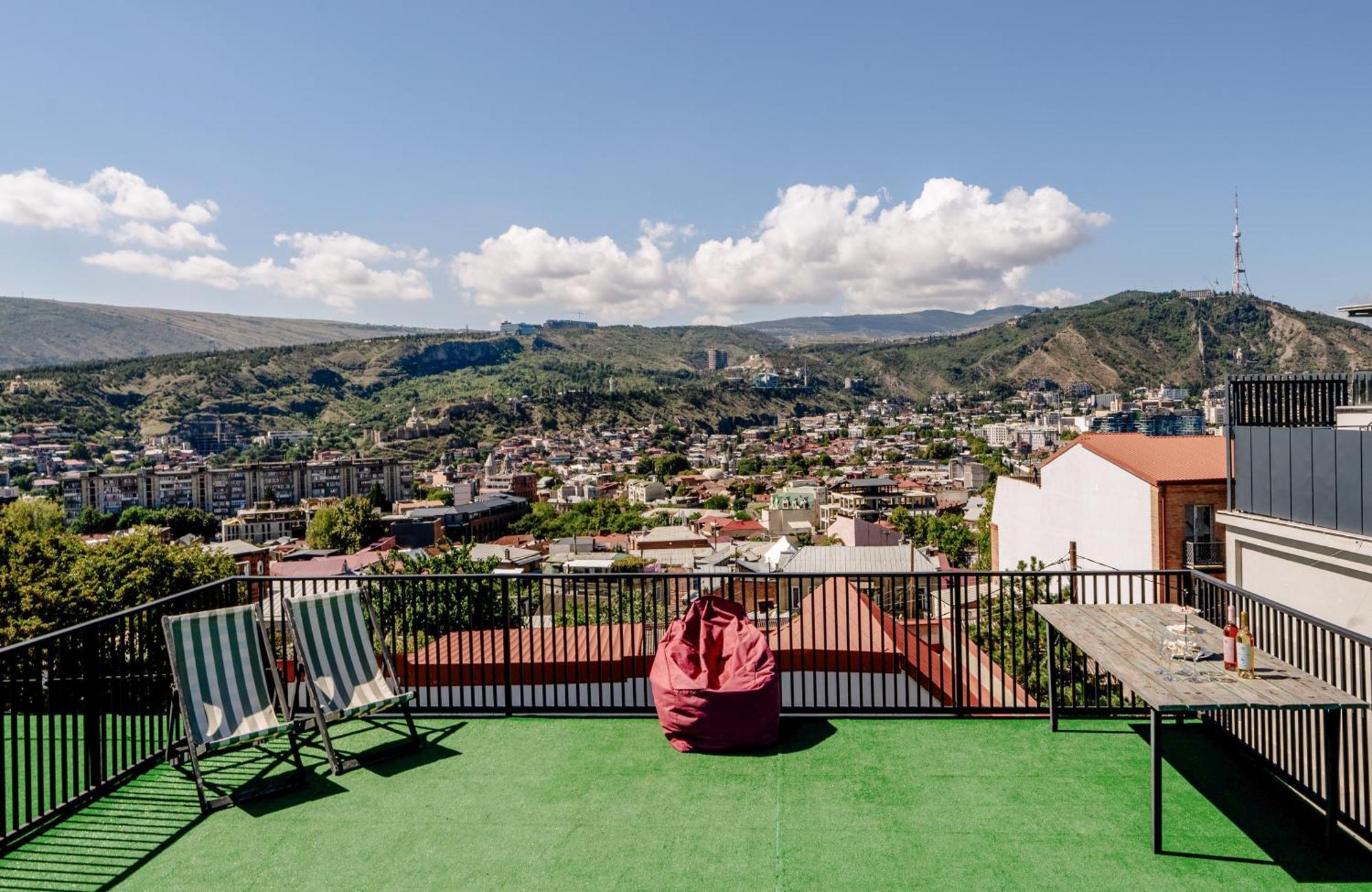 Hotel Tato & Coworking Space Tbilisi Exteriör bild