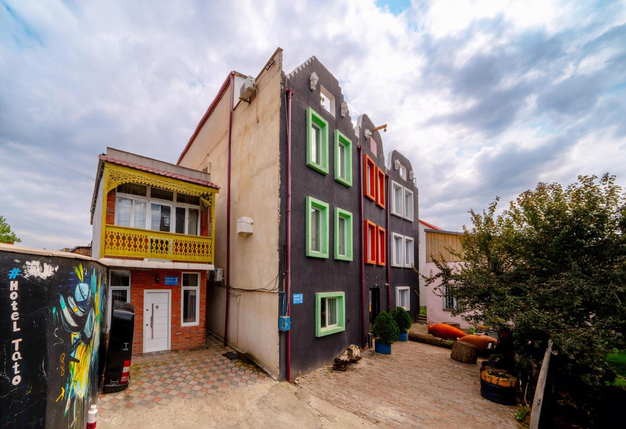 Hotel Tato & Coworking Space Tbilisi Exteriör bild