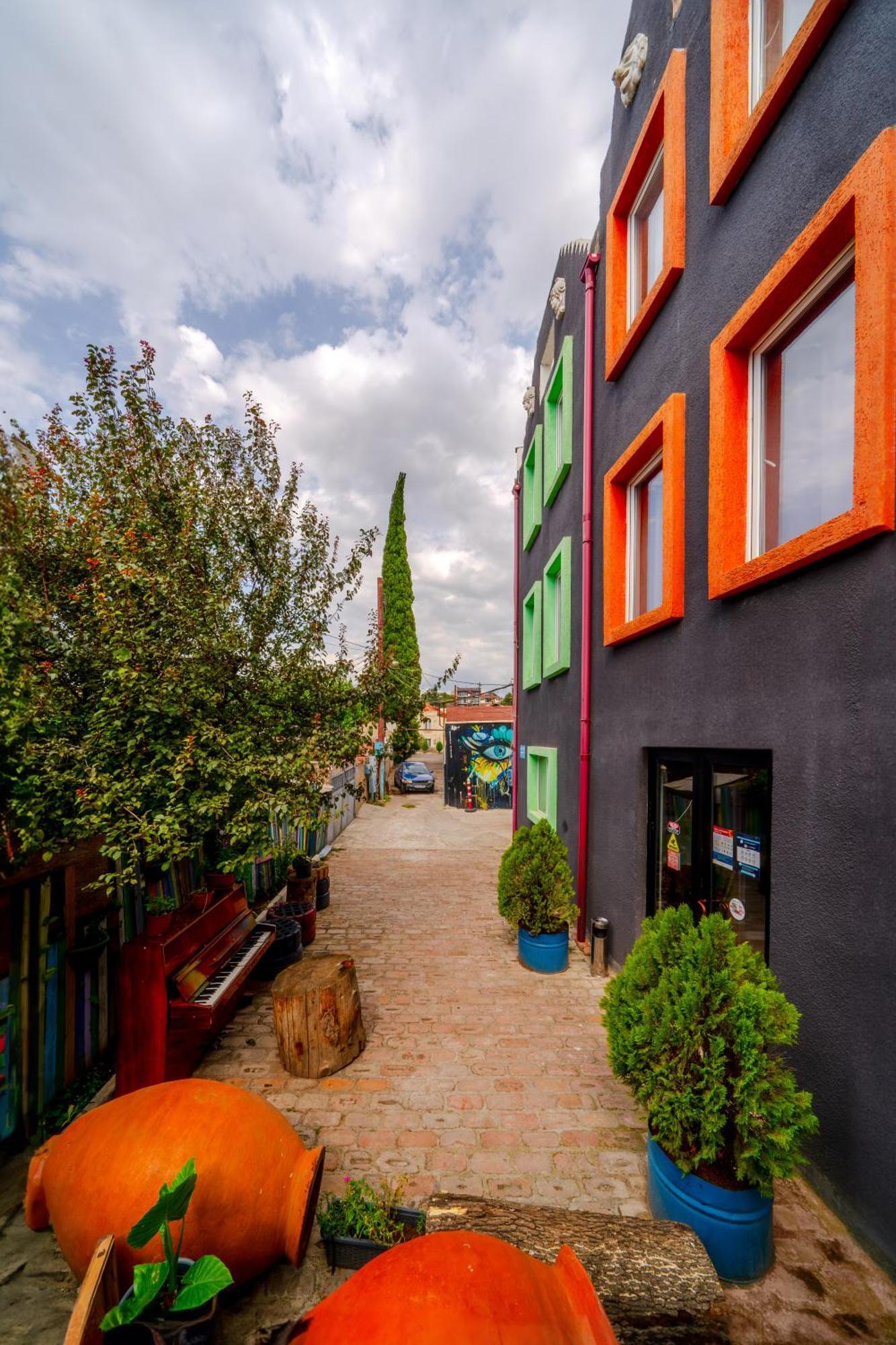 Hotel Tato & Coworking Space Tbilisi Exteriör bild