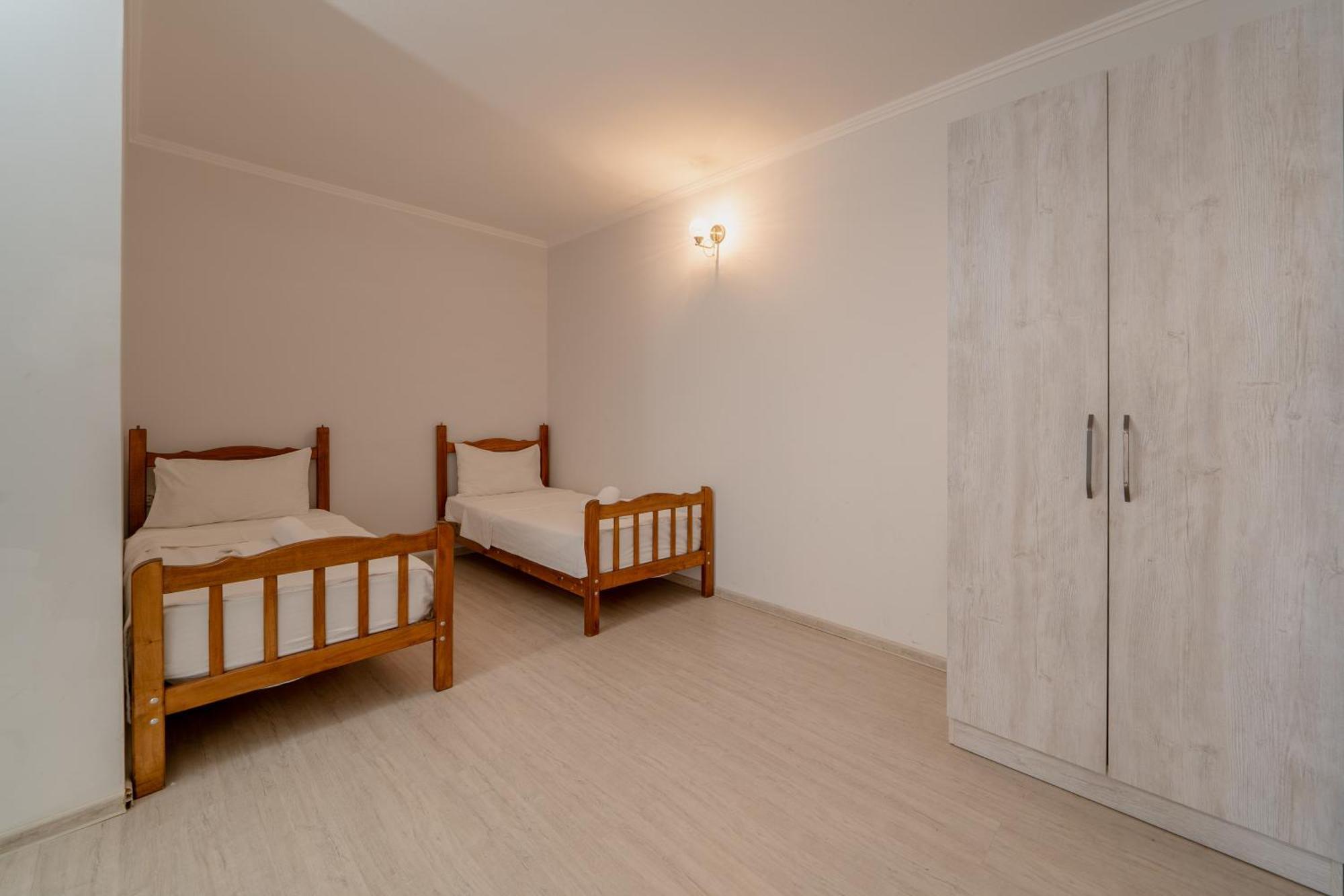 Hotel Tato & Coworking Space Tbilisi Exteriör bild